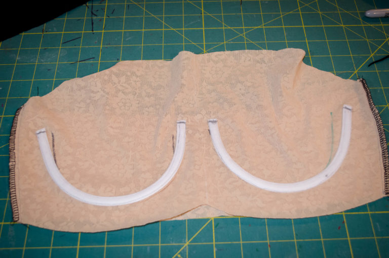 how to add underwire to a swimsuit 3 com afegir uns cables a un vestit de bany 3