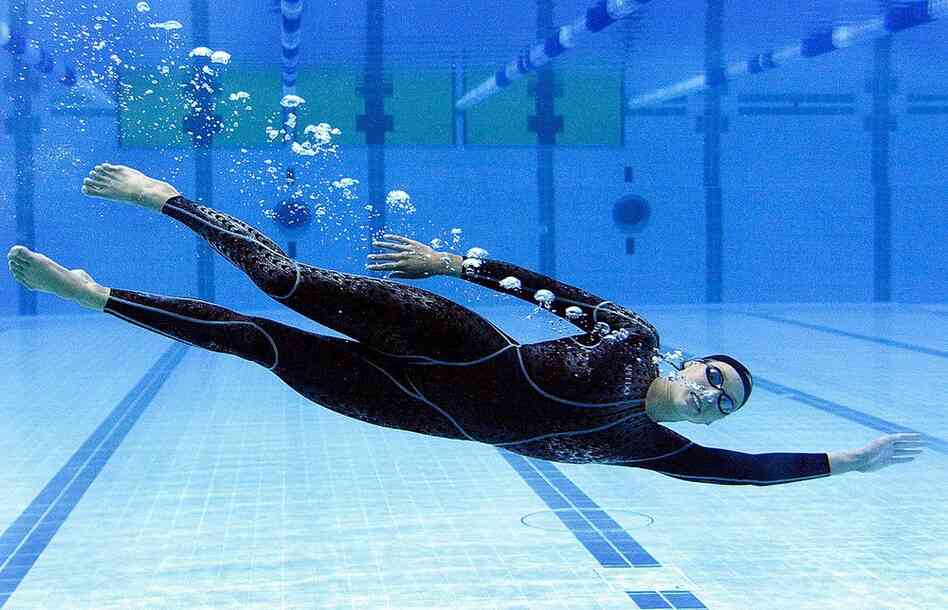 „Speedo“ maudymosi kostiumėliai 7